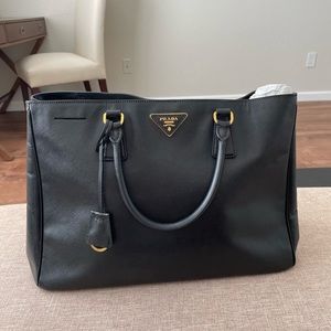 Black Prada Saffiano tote